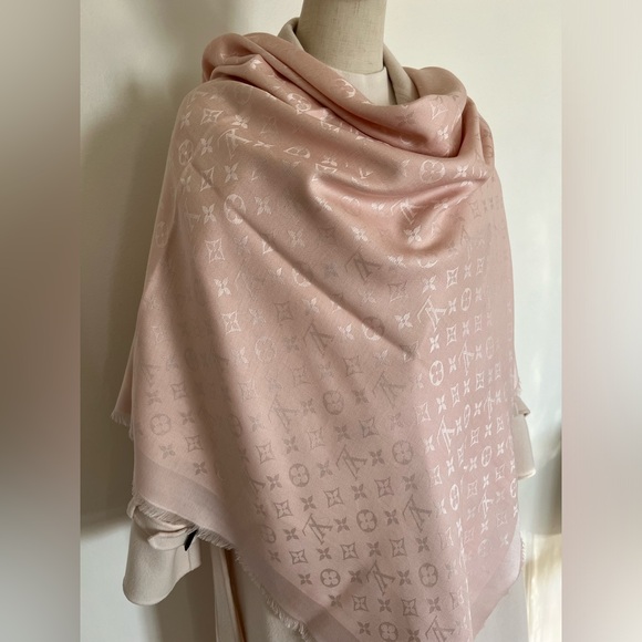 Monogram Shine shawl / scarf Louis Vuitton LV - Picture 7 of 12